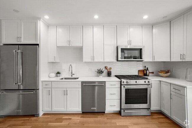Building Photo - 238 Bremen St Unit 1 Rental