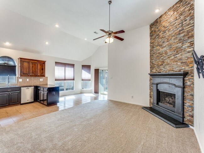 Photo - 2213 Laurel Forest Dr