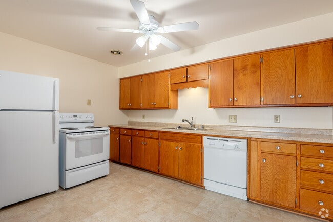 2BR, 1BA - 750SF - Kitchen
