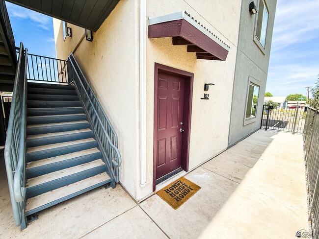 Building Photo - 195 N 17th Ave Unit 2