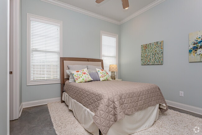 2 BR, 2 BA - 982 SF