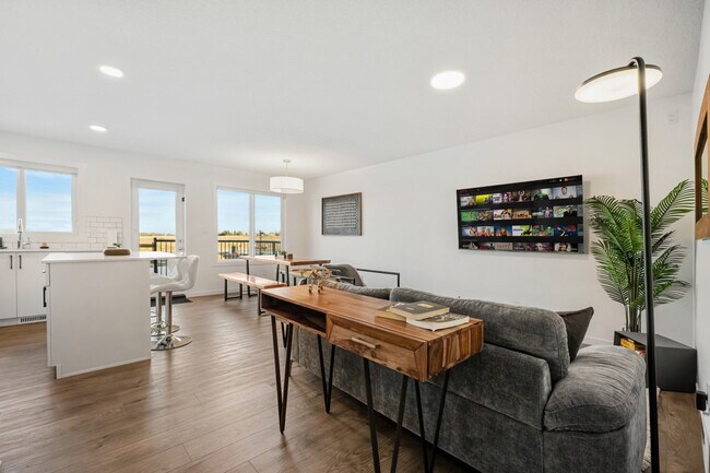 Photo - 1430 Aster Way NW Unit ID1355628P