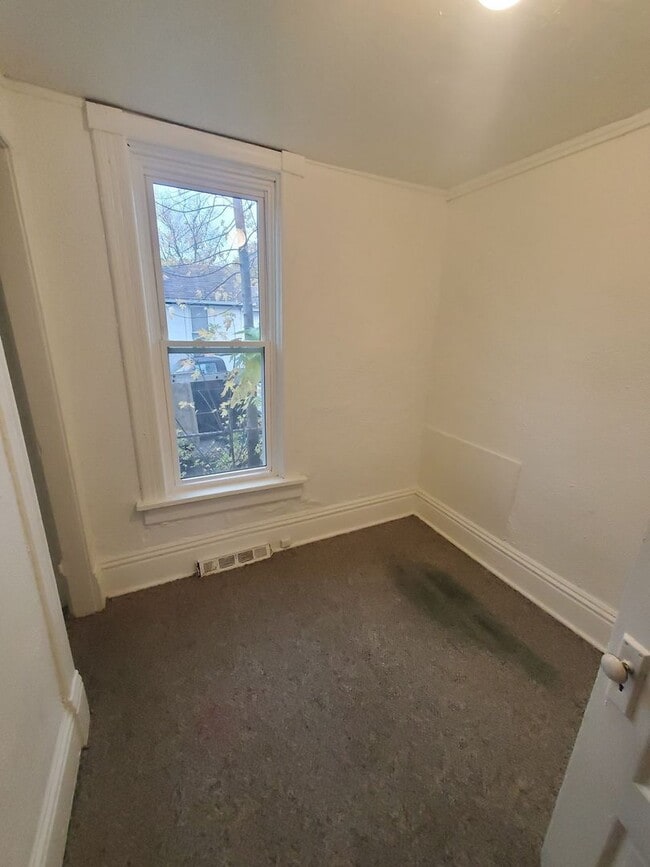 Photo - 1320 Maple St Unit Lower