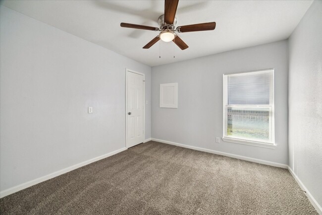 Photo - 705 Westshire Dr