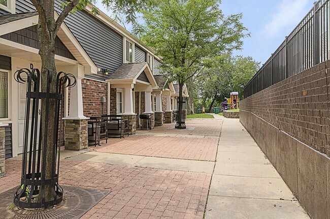 Fox River Townhomes