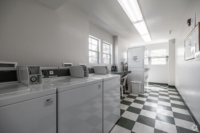 Laundry Center