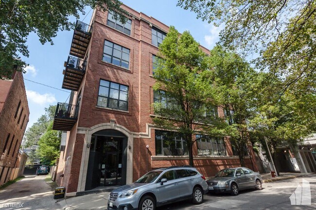 Photo - 2 br, 2 bath Condo - 1750 N Wolcott Ave