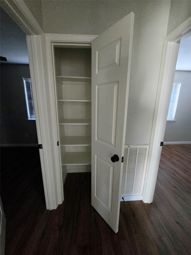 Photo - 1411 Dorsetshire Dr