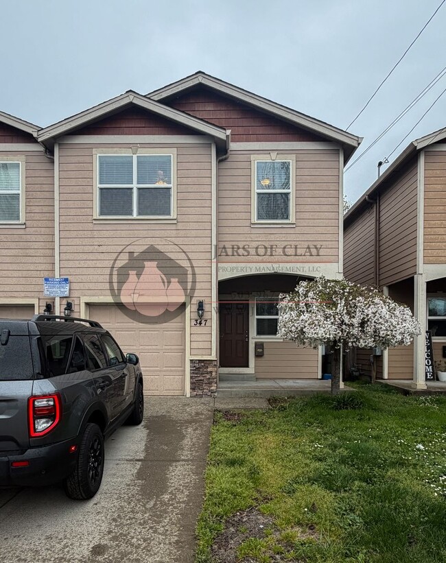 Building Photo - Norway- 345-351 Unit 347