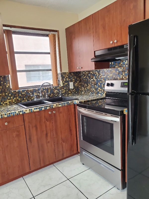 Photo - 3195 W 7th Ave