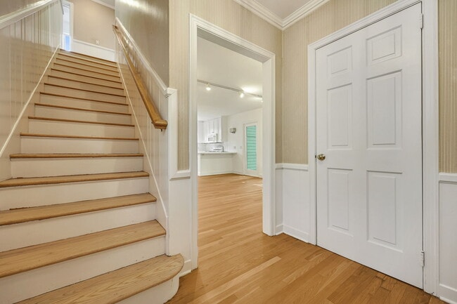 Photo - 14 Grove Ln