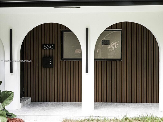 Photo - 530 NE 91st St