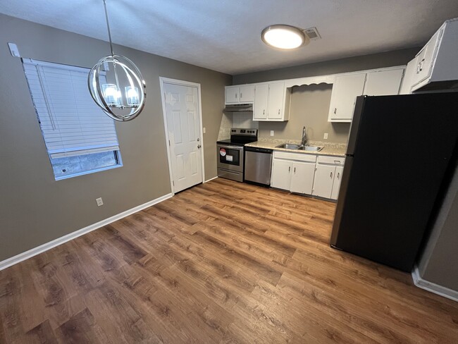 Building Photo - 240 Park Rd SW Unit C Rental