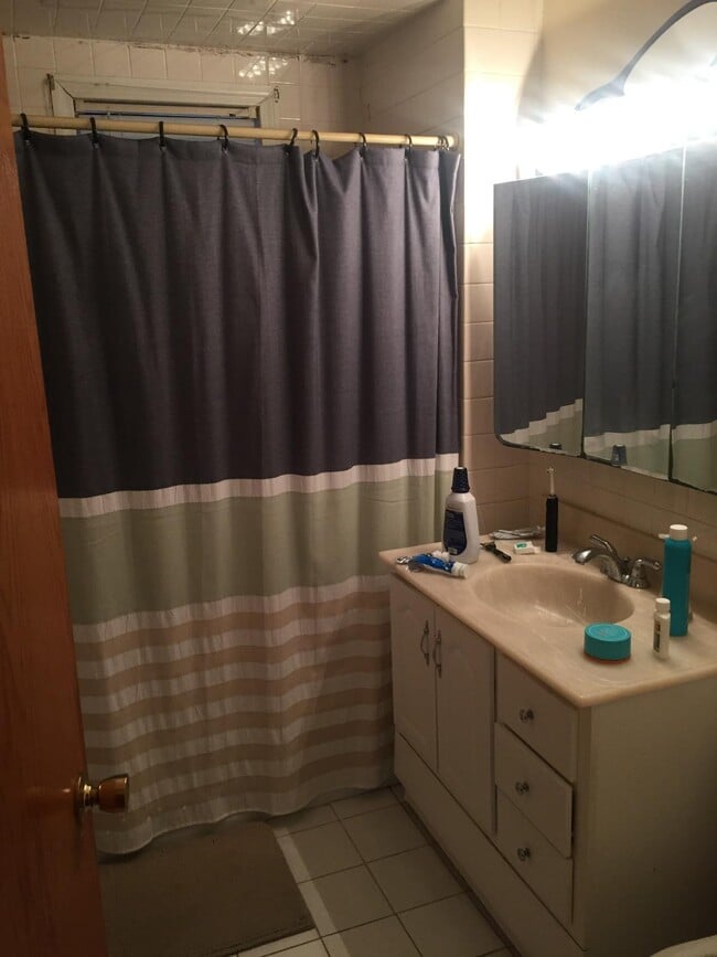 Photo - 35 Montfern Ave Unit 2