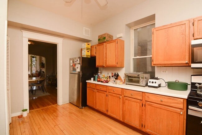 Photo - 2024 W Augusta Blvd Unit 3