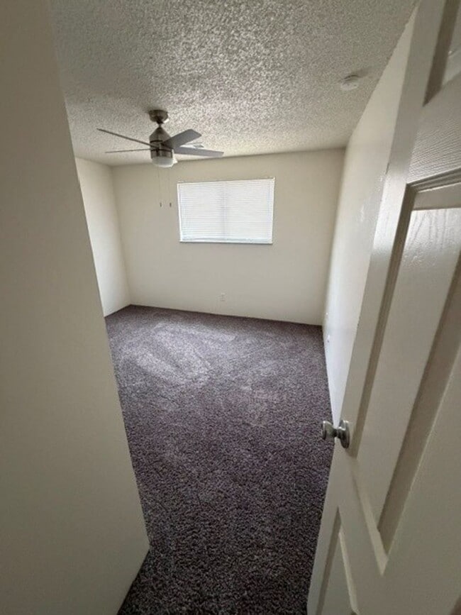 Photo - 2 bed/1 bath apartment in Golden Unit J-3