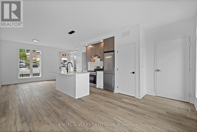 Photo - 1260 Marenger St