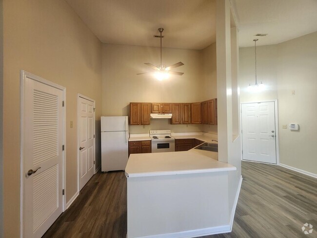 Building Photo - 121 Wexford Dr Unit 303-2 Rental