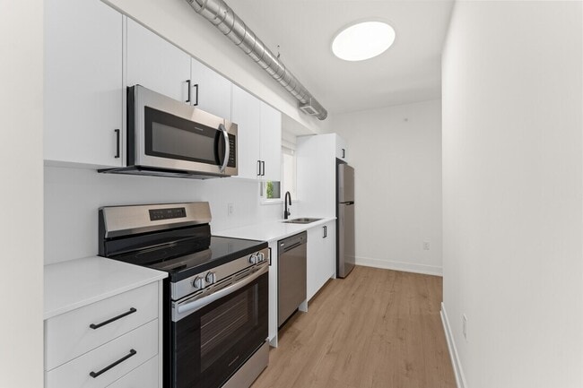 Building Photo - 47 Wellington St Unit 103