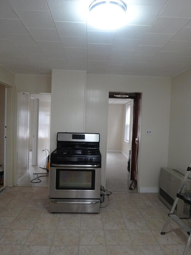 Photo - 22 Vinton St Apartments Unit 3