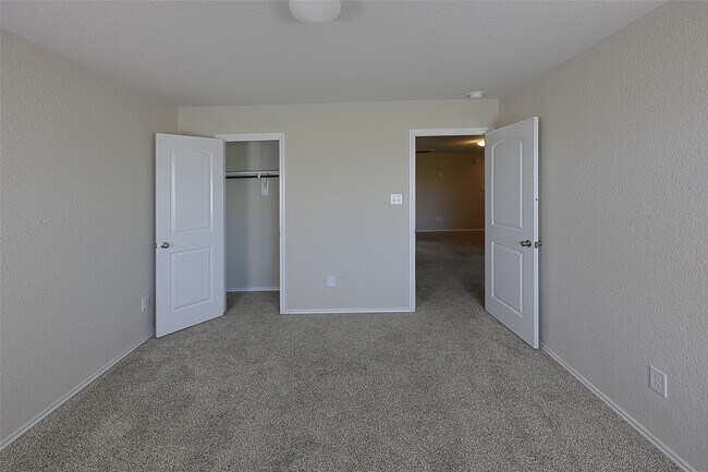 5542 Redwood Summit Ln