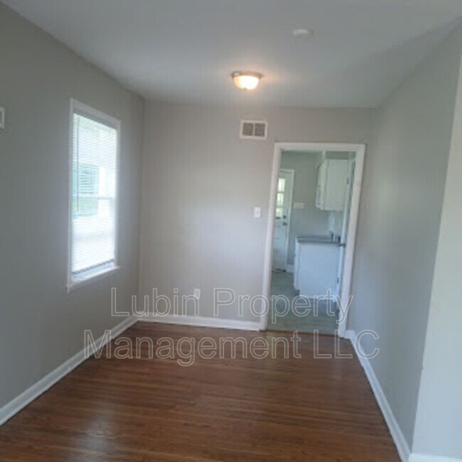 Photo - 1252 Maywood St