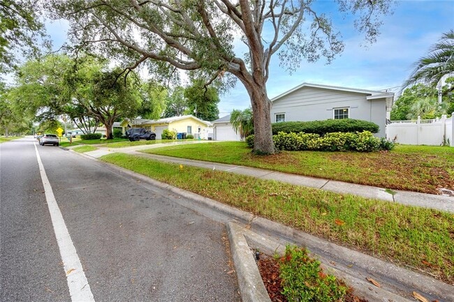 Photo - 2260 Harn Blvd