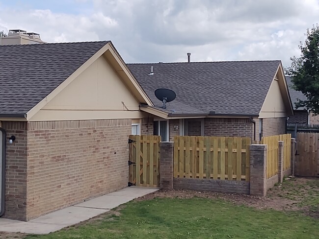 Photo - 7126 NW 116th St