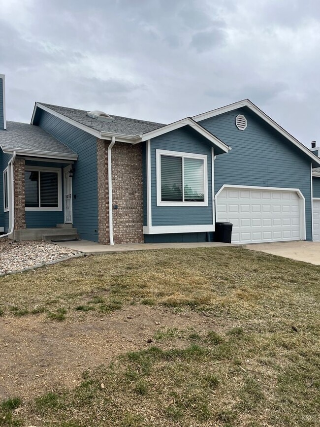 Photo - Beautifully Updated single-level duplex in...