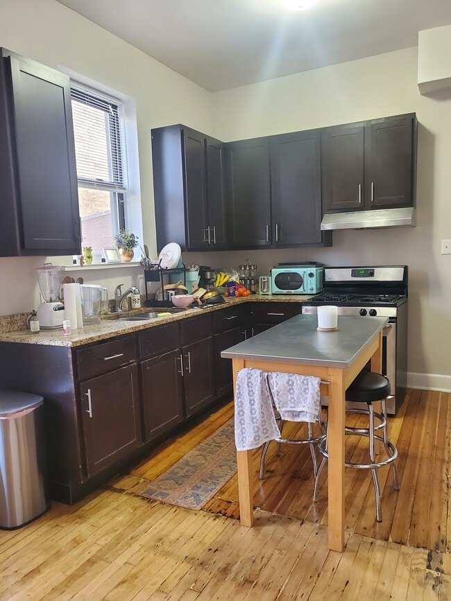 Photo - 2511 W Augusta Blvd Unidad 2F