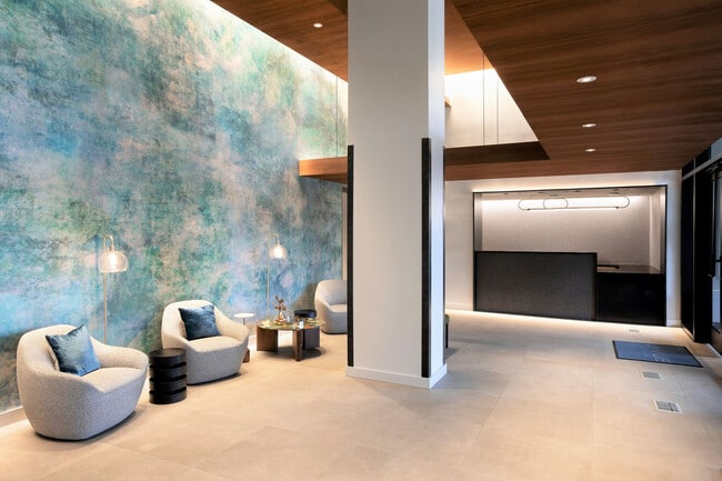 Photo - J VUE at the LMA