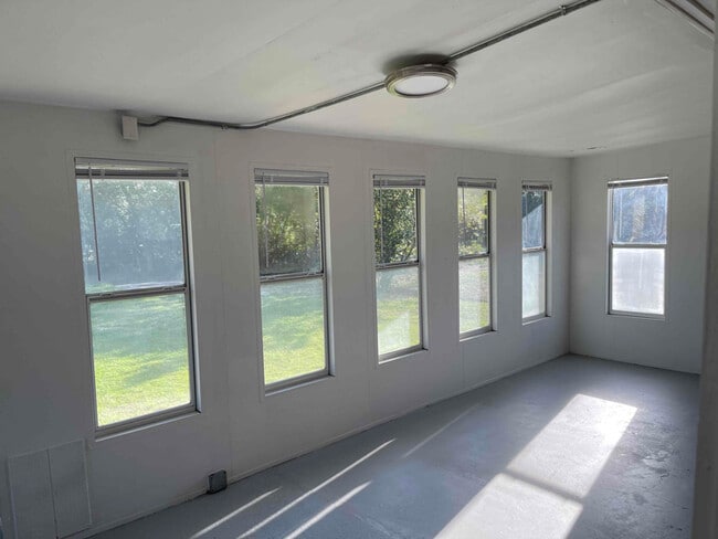 Photo - 1206 Stephen Ln