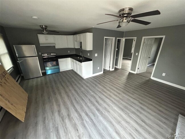Photo - 102 Winchester St