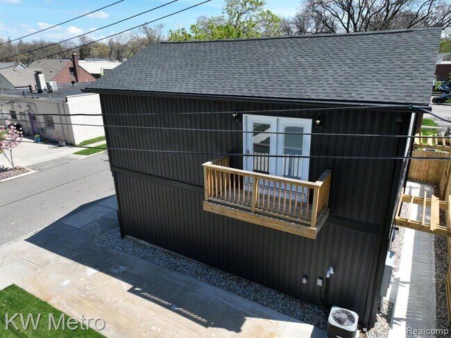 Photo - 695 Livernois St Unidad 3