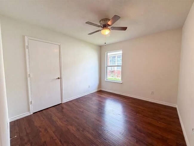 Photo - 2324 Glenhaven Dr