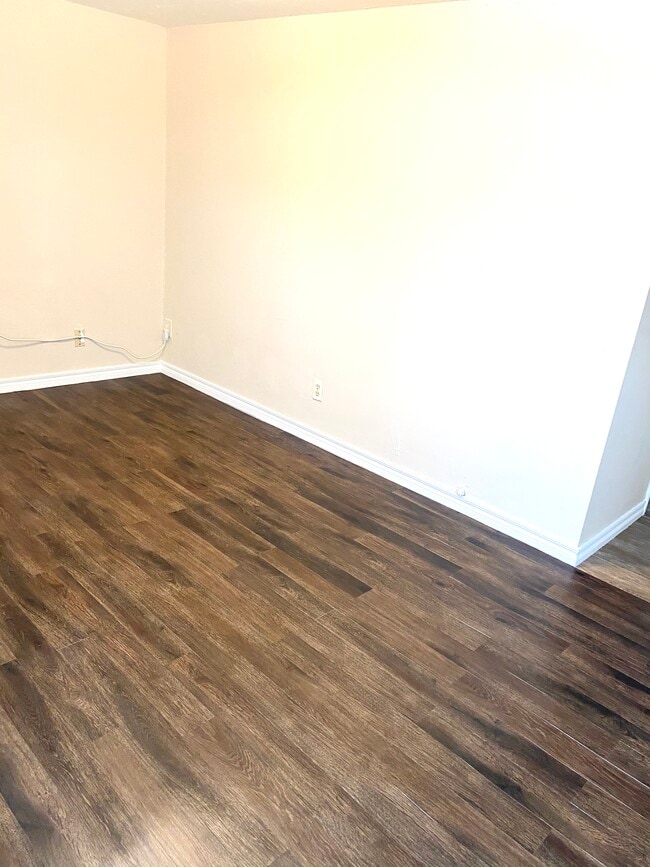 Photo - 2534 1/2 NW 21st Unit 2534 1-2 NW 21