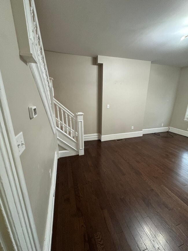 Photo - 554 Walnut St
