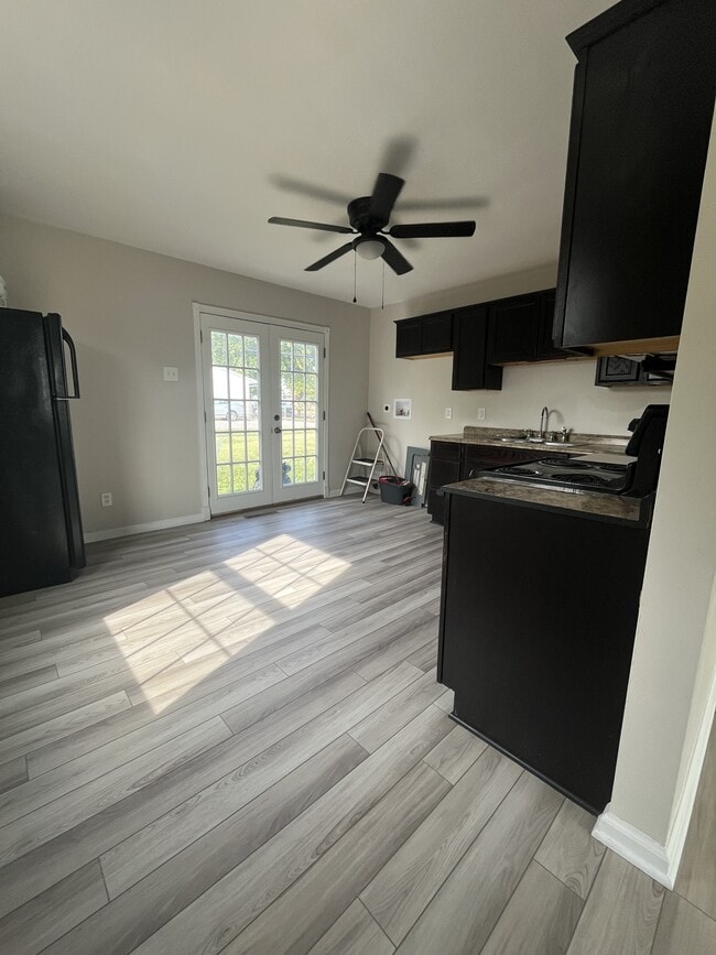 Photo - 2437 Wilson Ave