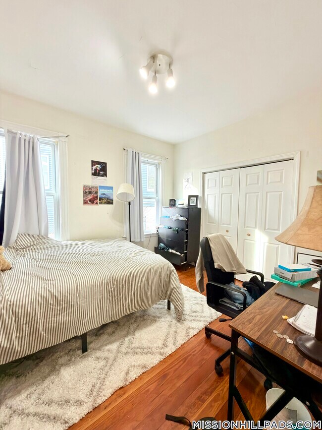 Photo - 18 Lawn St Unit 2