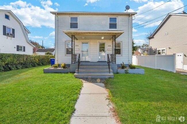 Building Photo - 206 Stevens St Rental