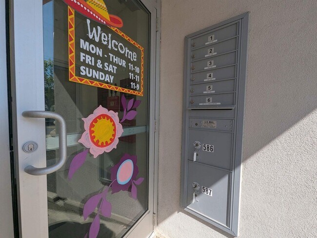 Photo - 22 S Main St Unidad 205