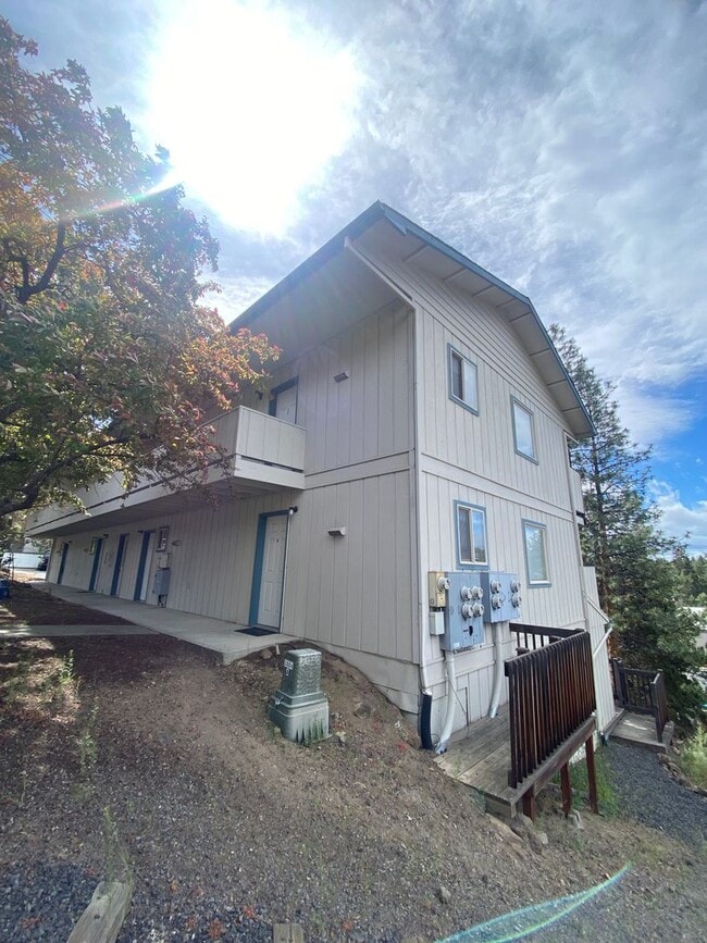 Building Photo - P1565 Rental