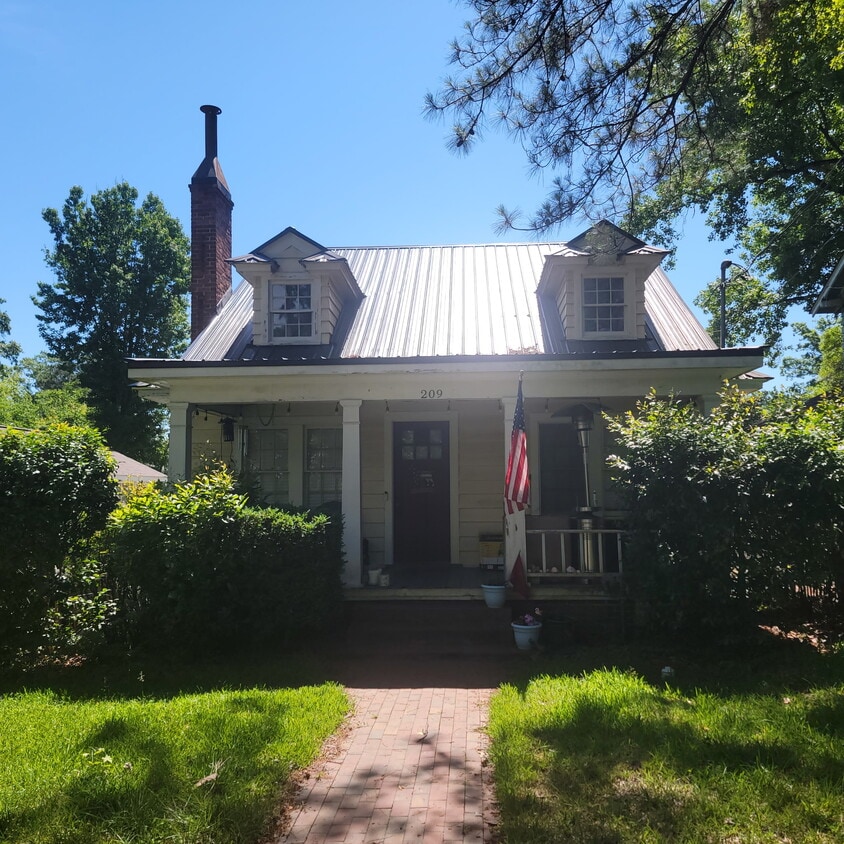 Photo - 209 S Library St (Greenville, NC)