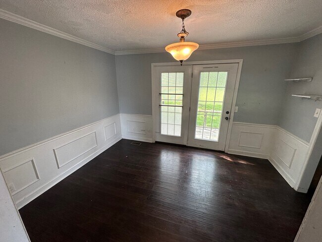 Photo - 510 Layne St