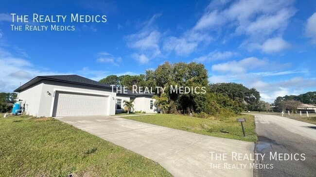 Photo - 270 Winfall Ave SW