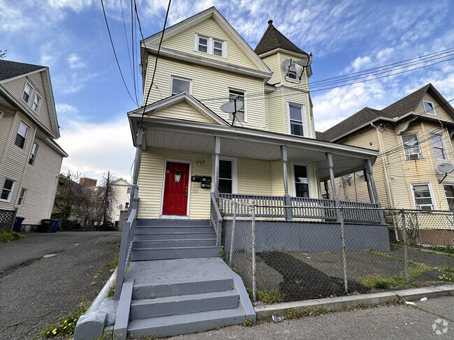 Building Photo - 78 Sanford Ave Rental