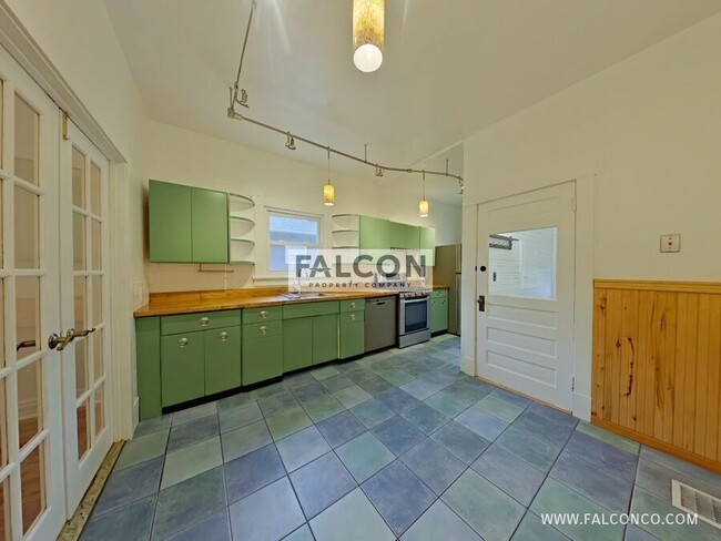 Photo - 1108 N Institute St