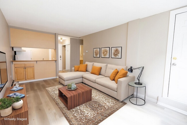 Photo - Mainstreet Plaza