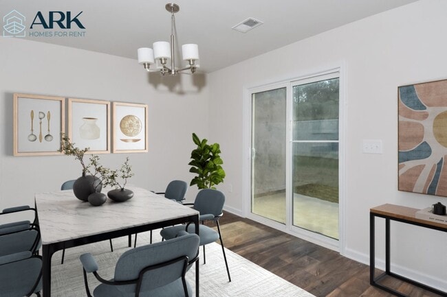 Photo - 170 Beckett Ln