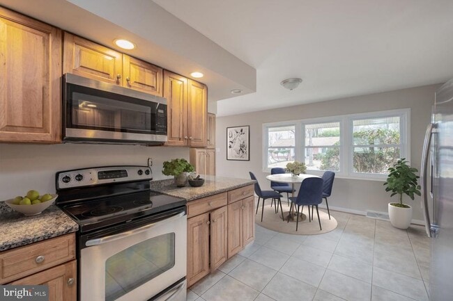 Photo - 2004 Brierhill Rd